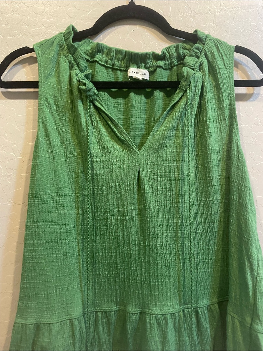 Max Studio Green Ribbed Sleeveless Top - Picture 5 of 9